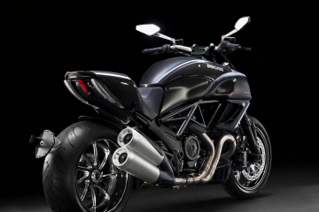 ducati-diavel-carbon-2013