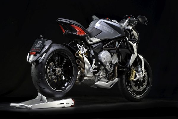 mv-agusta-brutale-800-dragster