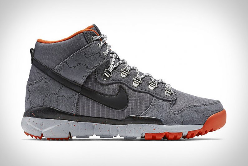 BOTA NIKE SB DUNK DE LA MANO DE POLER The Trenders
